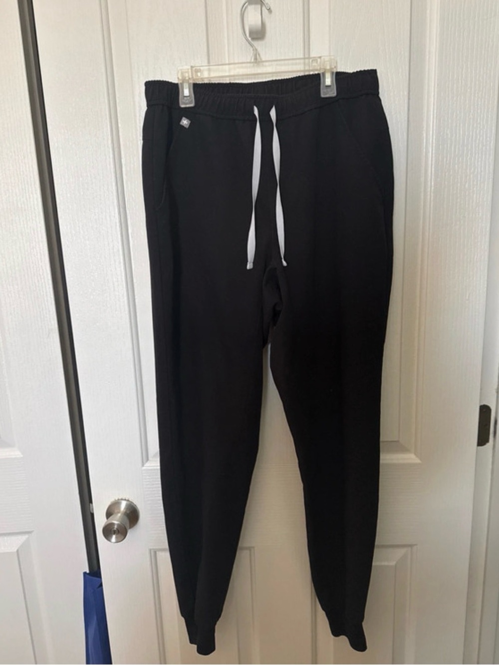 Figs Men's Black Joggers
